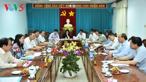 Premierminister Nguyen Xuan Phuc besucht An Giang - ảnh 1